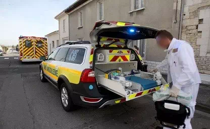 ambulancier_smur_logo